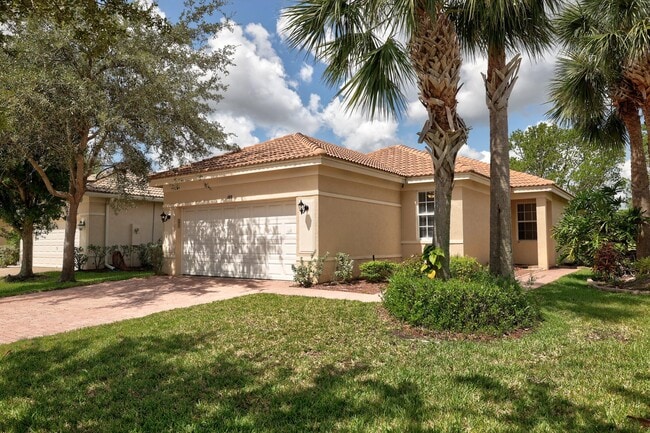 688 Stanford Ln in Port St. Lucie, FL - Building Photo - Building Photo