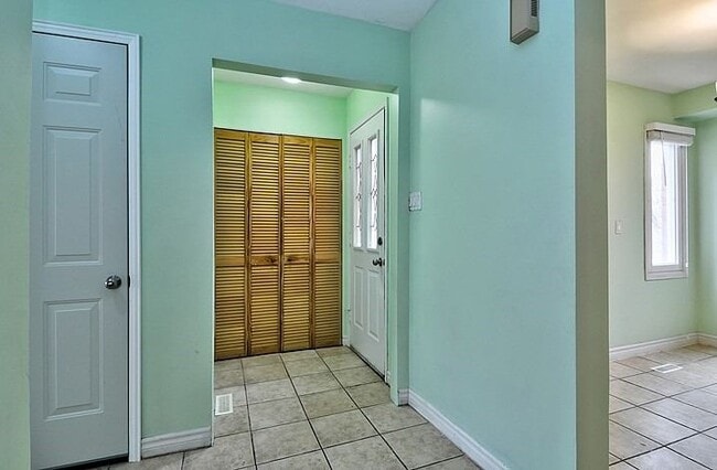 174 Wright Crescent in Ajax, ON - Building Photo - Building Photo