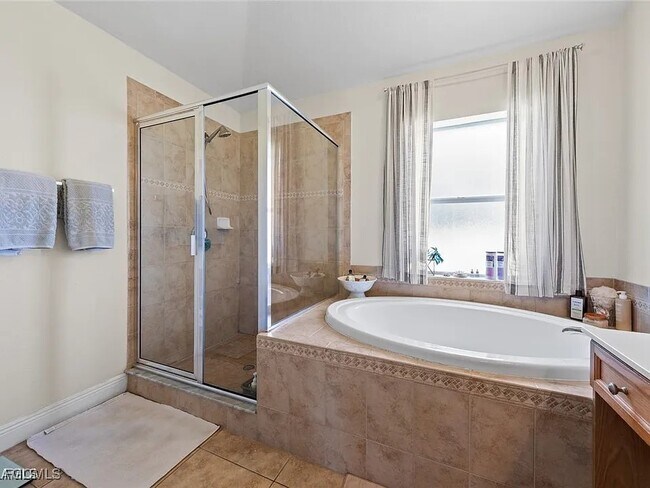 209 SE 3rd Terrace in Cape Coral, FL - Building Photo - Building Photo