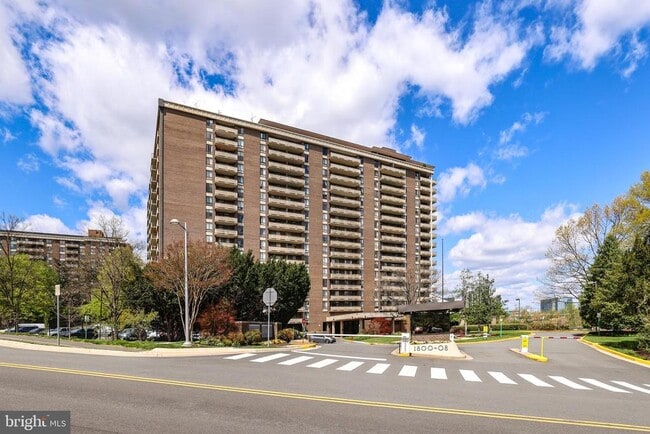 property at 1800 Old Meadow Rd