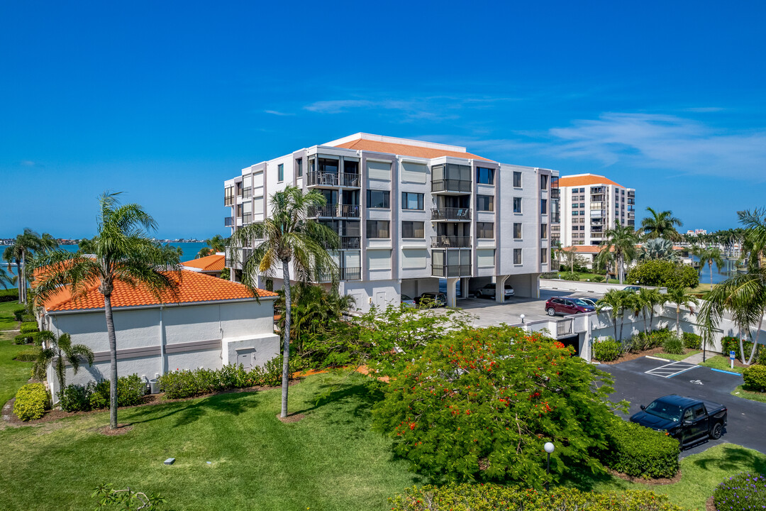 Barcik Bovee @ Isla Del Mar in St. Petersburg, FL - Building Photo