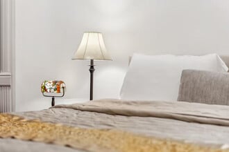 60 E 56th St in New York, NY - Building Photo - Building Photo