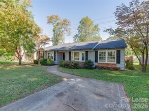 709 Cooper Dr in Charlotte, NC - Building Photo - Building Photo