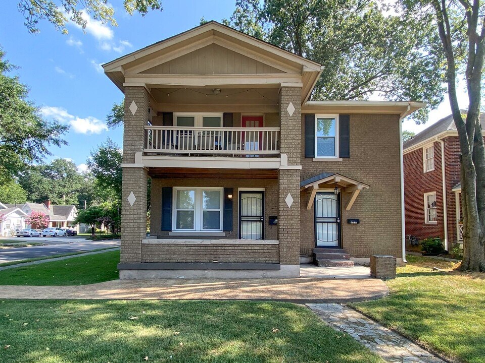 1563 Jackson Ave in Memphis, TN - Foto de edificio