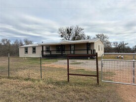 120 Boxwoods Dr in Bastrop, TX - Building Photo