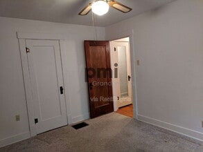 2284 E Clay St in Decatur, IL - Building Photo - Building Photo