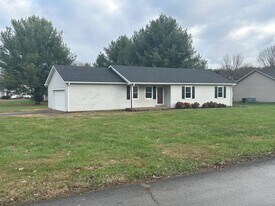 13 Chaney Way in Bowling Green, KY - Building Photo