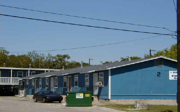 Mission Road Apartments in San Antonio, TX - Building Photo - Building Photo