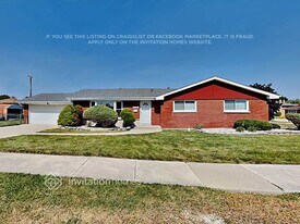 7648 S Oconto Ave in Bridgeview, IL - Building Photo