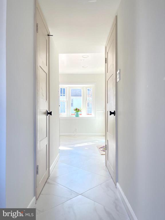 27 Chantilly Ct in Rockville, MD - Building Photo - Building Photo