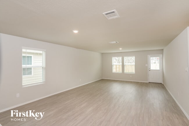 1814 Morse Way in San Antonio, TX - Building Photo - Building Photo