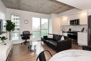 1475 Rue St-Hubert in Montréal, QC - Building Photo