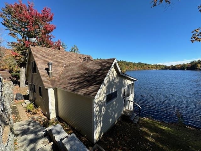 29 Putney Brk Rd in Weare, NH - Building Photo