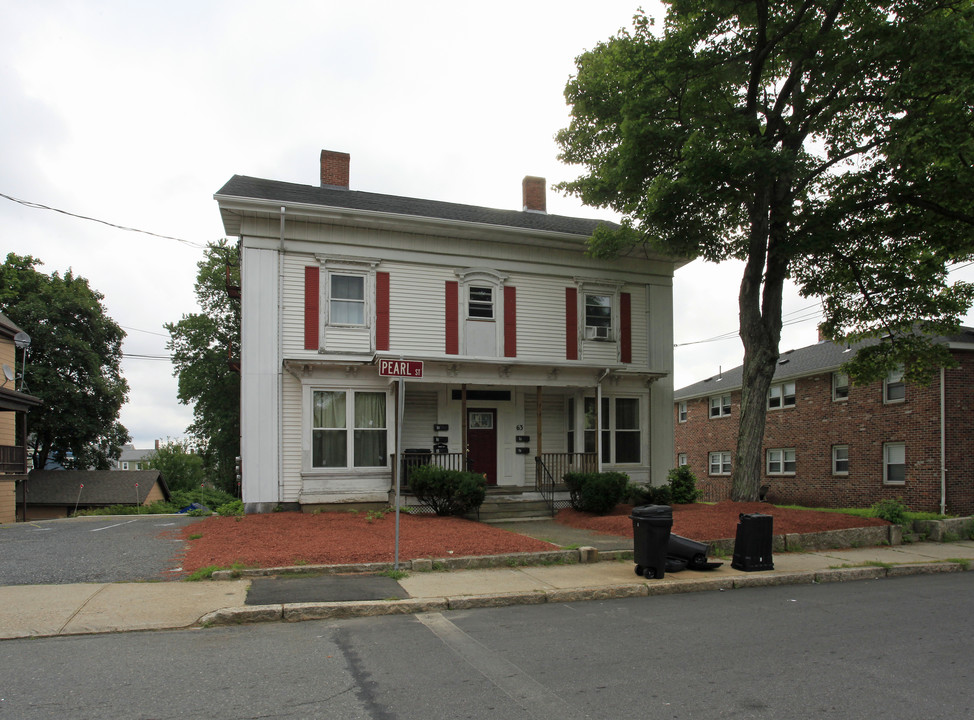 63 Pearl St in Milford, MA - Building Photo