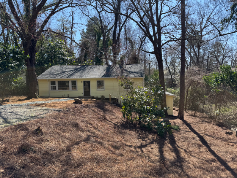 123 Barclay Rd in Chapel Hill, NC - Building Photo