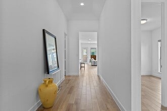 109 Rosemary Ct in Bastrop, TX - Building Photo - Building Photo