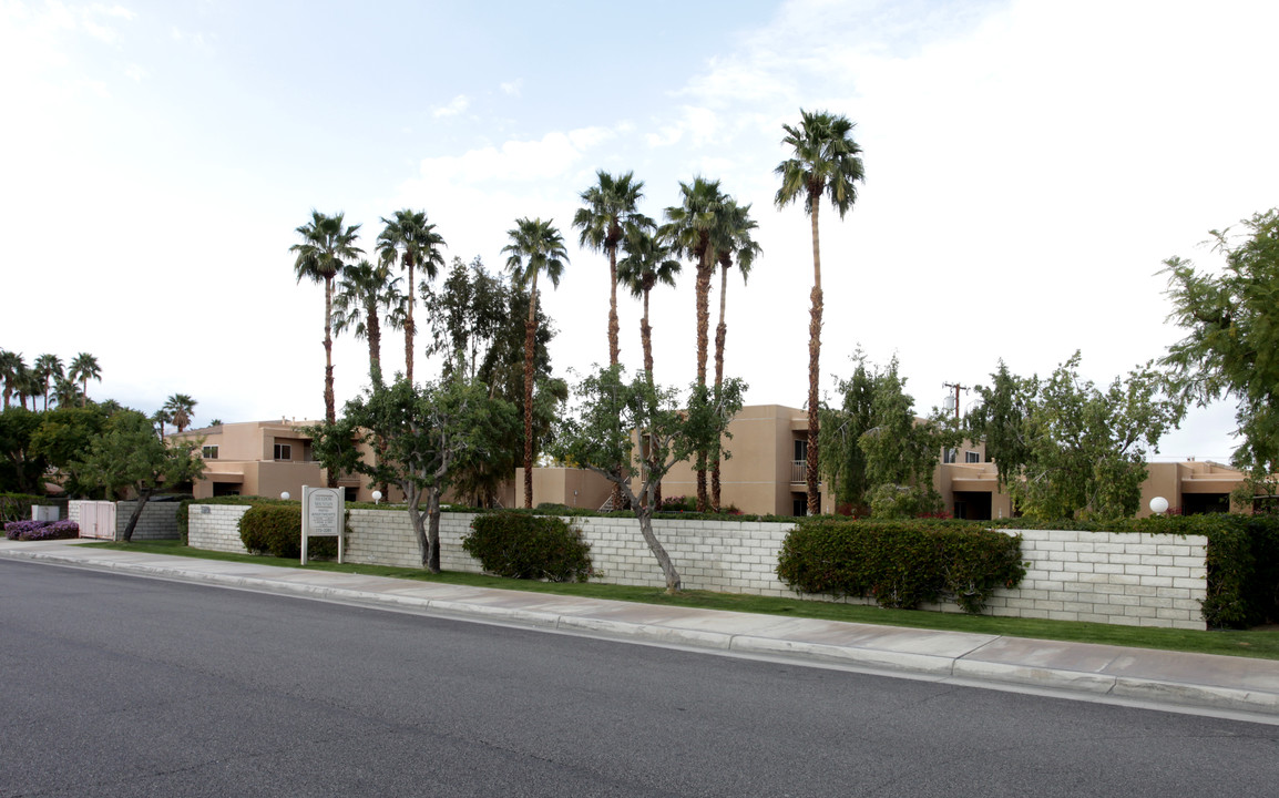 Shadow Mountain Apartments in Palm Desert, CA - Building Photo