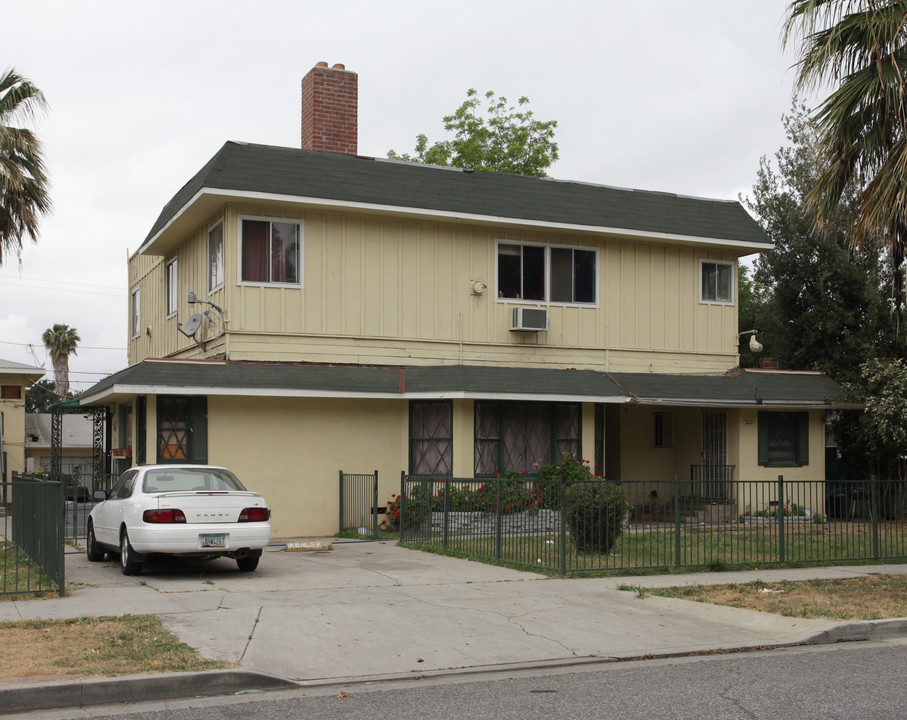 3539-3553 Ottawa Ave in Riverside, CA - Foto de edificio