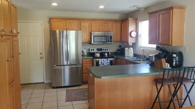 1703 Spiros Dr in Columbia, MO - Building Photo - Building Photo