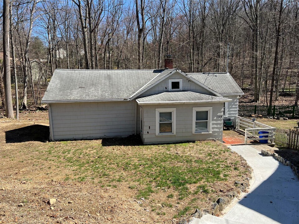 170 Foshay Ave in Pleasantville, NY - Building Photo