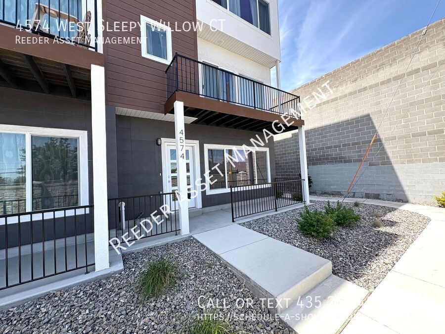 4574 Sleepy Willow Ct in Salt Lake City, UT - Building Photo
