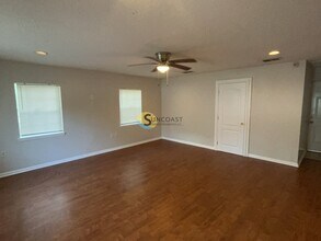 6027 George Wood Ln E in Jacksonville, FL - Building Photo - Building Photo