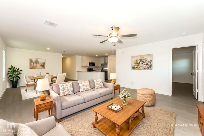 2757 Ctr Crk Ln in Fort Worth, TX - Foto de edificio - Building Photo