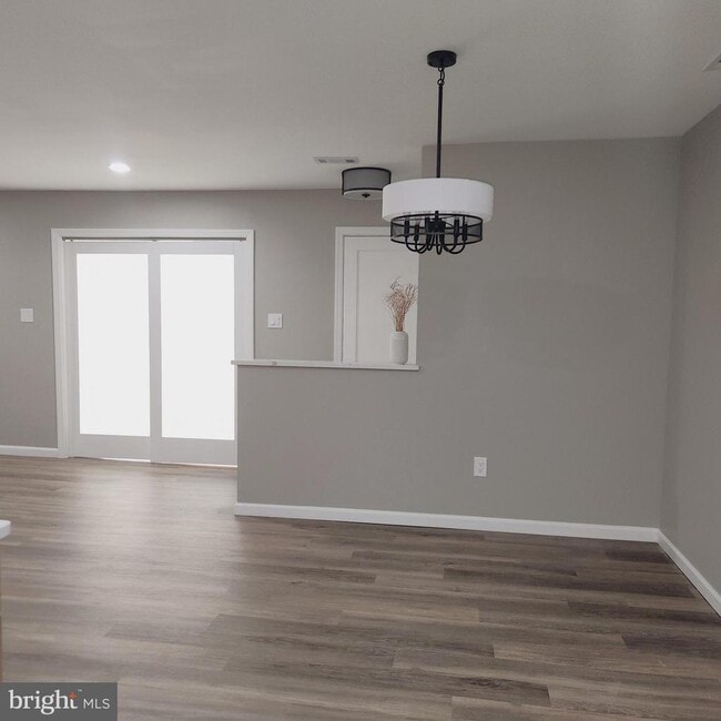 property at 16 Pickwick Pl