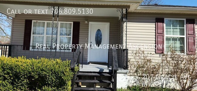 207 Gracie Ave