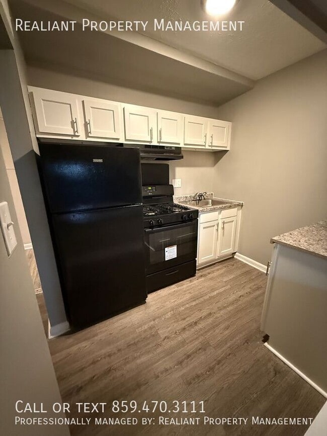 property at 2082 Fairmont Ct