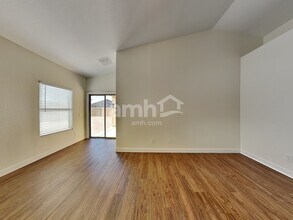 6311 W Hilton Ave in Phoenix, AZ - Building Photo - Building Photo