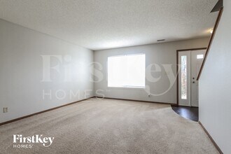 1279 Blue Heron Ln in Greenwood, IN - Foto de edificio - Building Photo