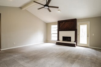 1413 Dolphin St in Orange Park, FL - Foto de edificio - Building Photo