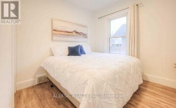 271 Brock St in Brantford, ON - Building Photo - Building Photo