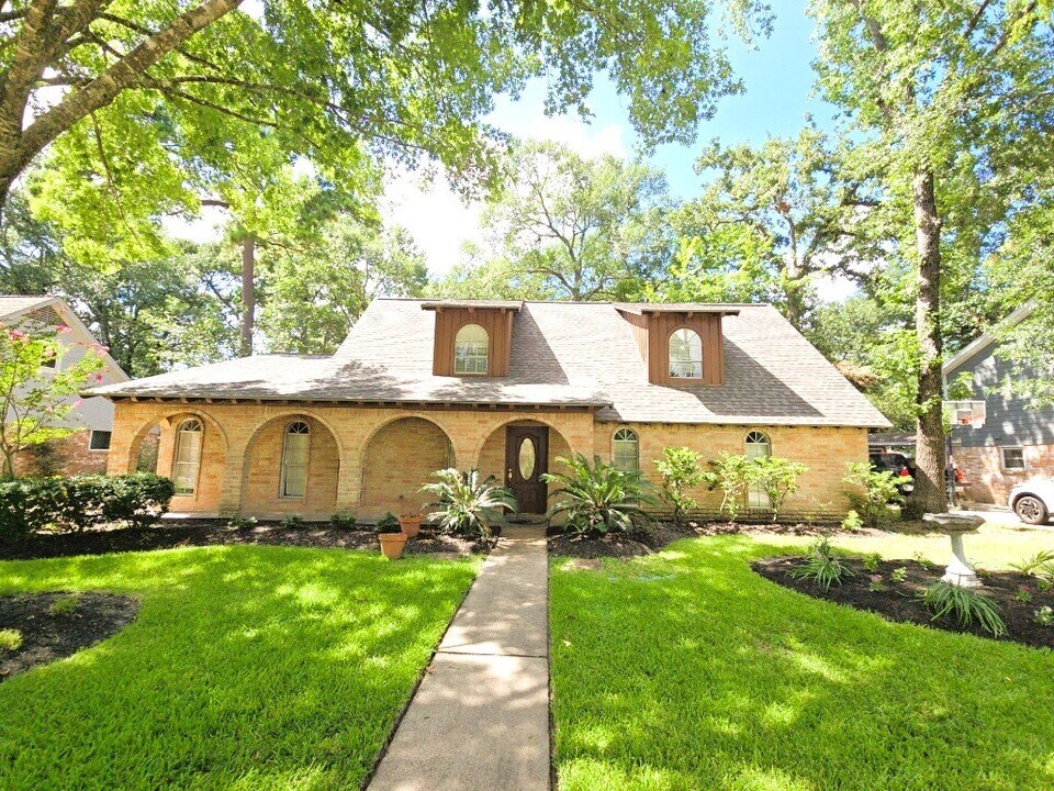 12702 Ravensway Dr in Cypress, TX - Foto de edificio