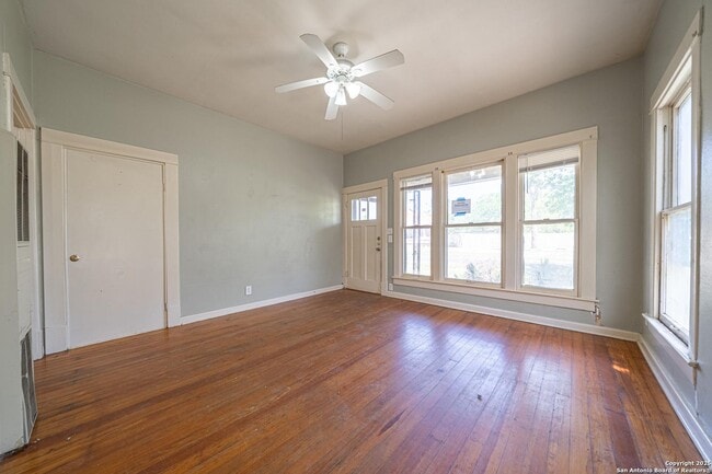 property at 204 Mt Vernon Ct