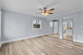 1101 Hickory Ave in Greensboro, NC - Foto de edificio - Building Photo