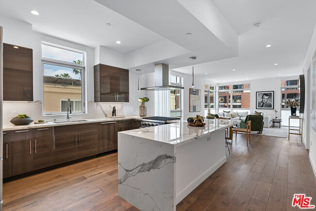 property at 250 N Crescent Dr