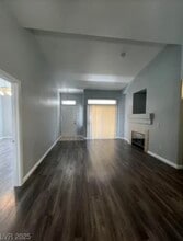 700 Carnegie St in Henderson, NV - Foto de edificio - Building Photo