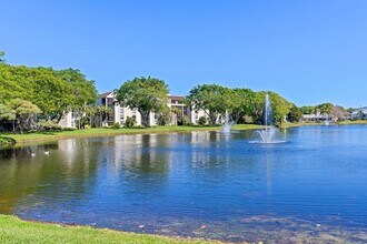820 Lavers Cir in Delray Beach, FL - Building Photo - Building Photo