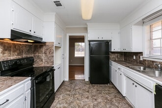 112 Easthaven Dr in Clinton, MS - Building Photo - Building Photo