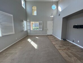 212 Riverbend Ln in Waterford, CA - Building Photo - Building Photo