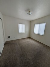 2130 Oak Ave in Klamath Falls, OR - Building Photo - Building Photo