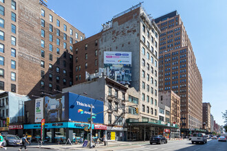 291 Seventh Ave in New York, NY - Building Photo - Building Photo