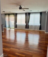9224 Longhorn Falls Ct in Las Vegas, NV - Building Photo - Building Photo