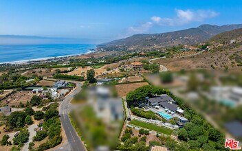 30164 Cuthbert Rd in Malibu, CA - Building Photo - Building Photo