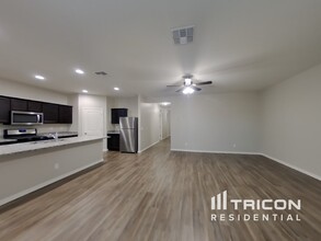 4504 W Saddlebush Way in San Tan Valley, AZ - Building Photo - Building Photo