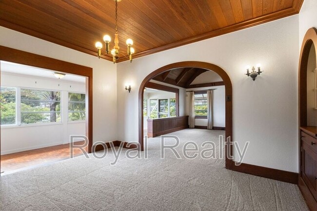 2910 Nanihale Pl in Honolulu, HI - Building Photo - Building Photo