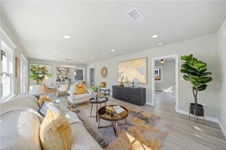 463 E 9th St in Upland, CA - Building Photo - Building Photo
