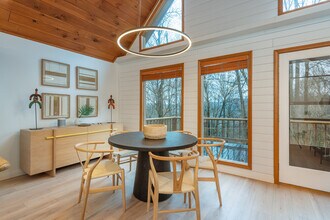 416 W Ridge Dr in Burnsville, NC - Building Photo - Building Photo